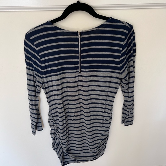 Jessica Simpson 3/4 sleeve maternity top - M. - Picture 8 of 8